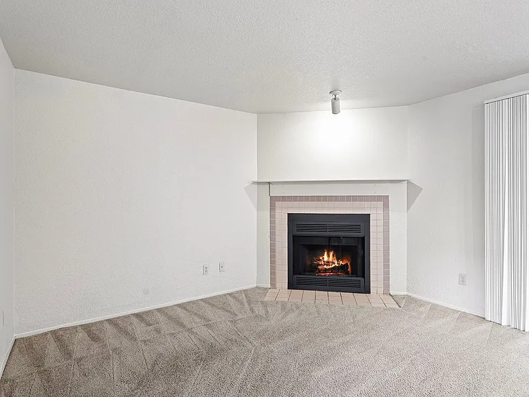 Heron View Apartment Homes — Photo 4