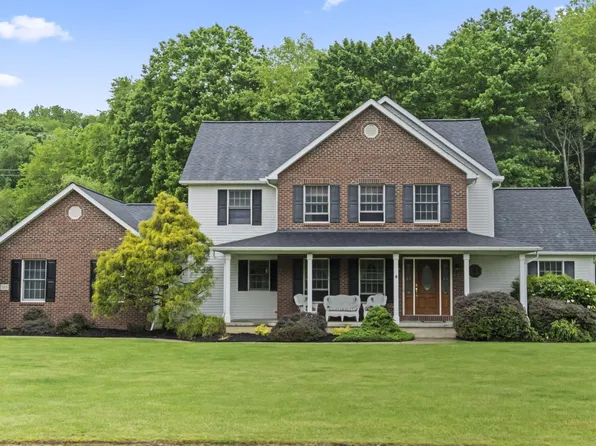 525 Gleneagles Dr, Newark, OH 43055