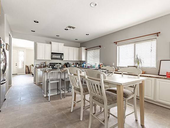 3rd image of 4611 E Hazeltine Way