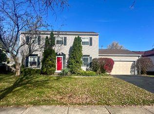 2022 University Dr, Naperville, IL 60565