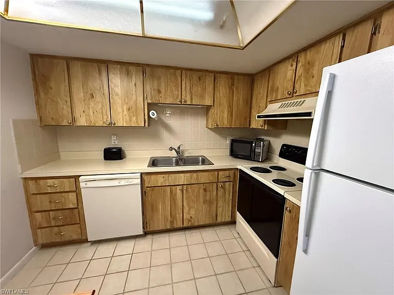6136 Whiskey Creek Dr #521 — Photo 8