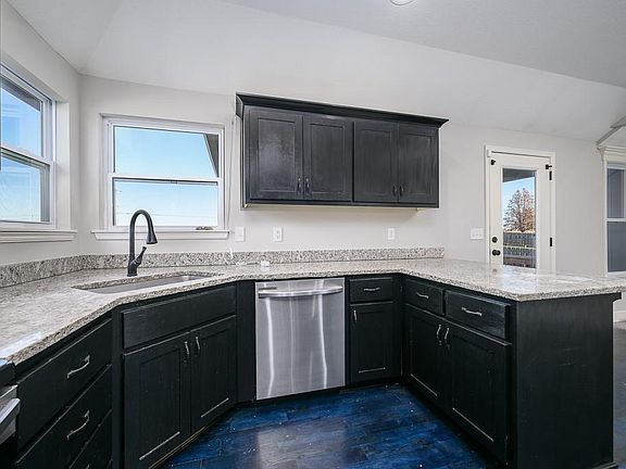 5th image of 16214 Margie Ln