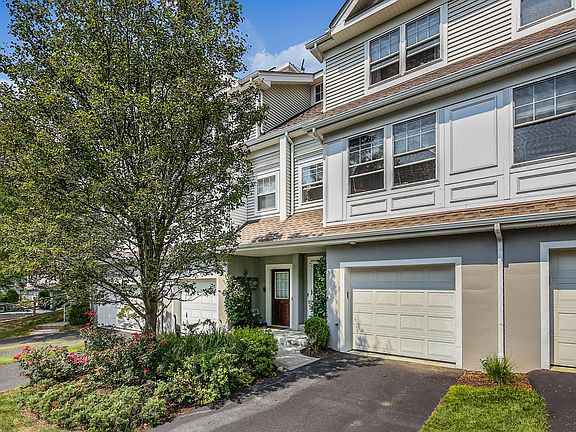 78 Hillcrest Ln Peekskill, NY (03 of 25).jpg