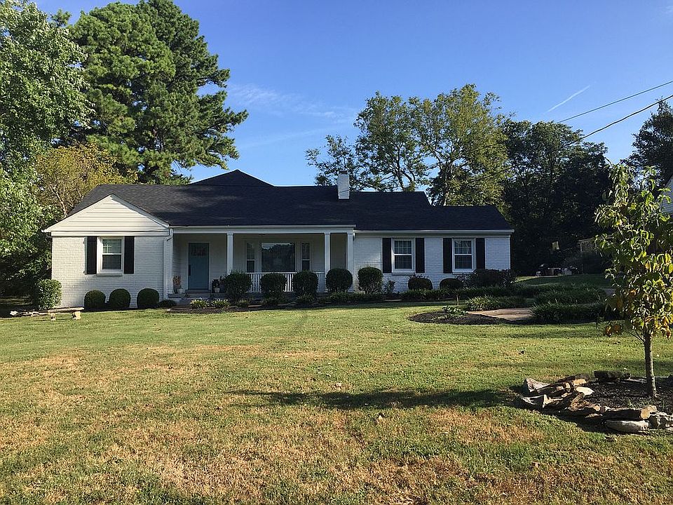 2nd image of 846 Battery Ln