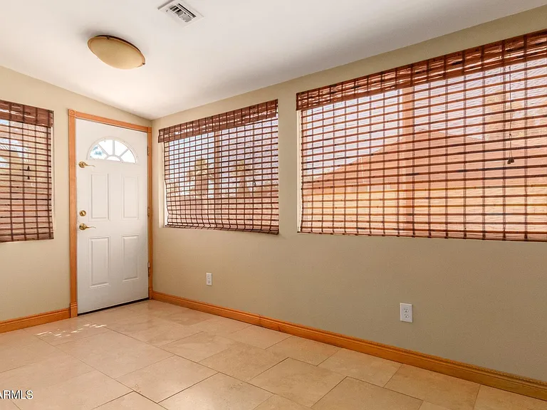 1608 W Inverness Dr — Photo 13