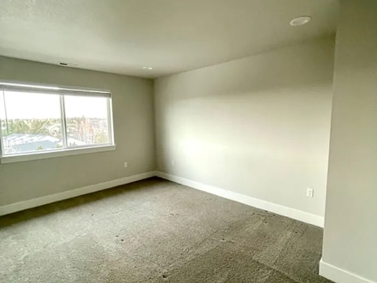 1718 NE Lotus Dr #1 — Photo 9