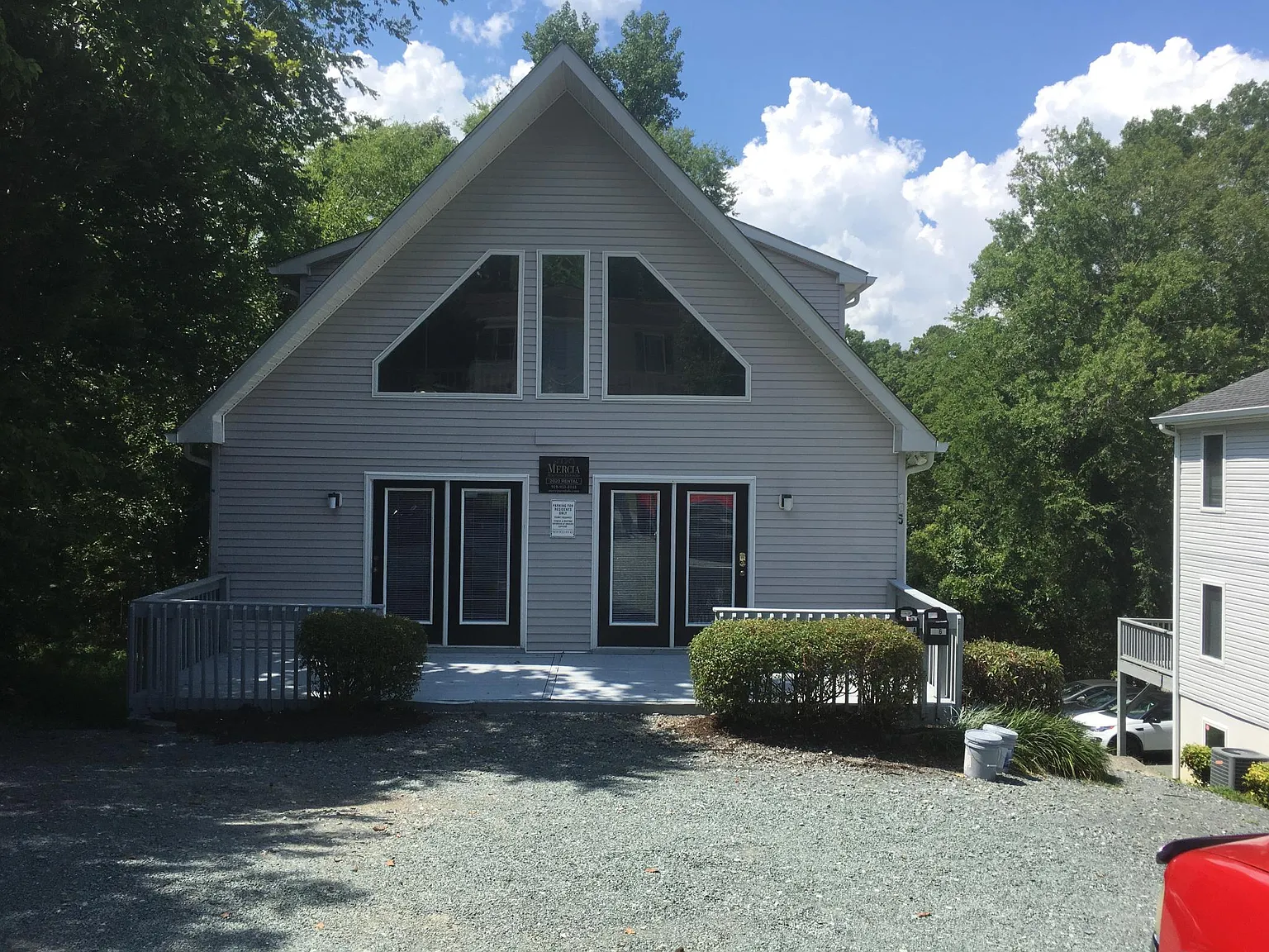 4 bed, 2.5 bath, 1999 sqft, $4,750 — Photo 1
