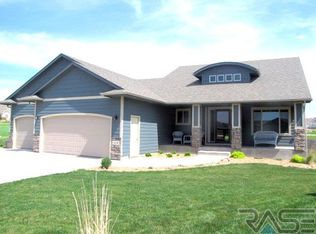1105 N Anthem Cir, Sioux Falls, SD 57110