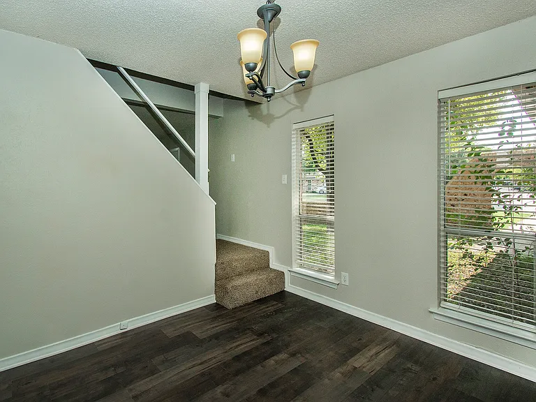 12833 Pandora Dr — Photo 12