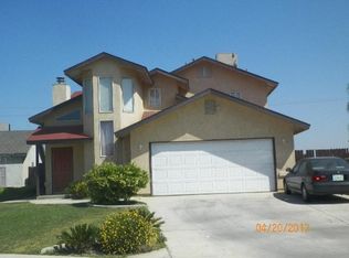 9008 Decoy Ct, Lamont, CA 93241