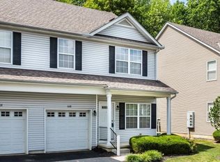 668 Grove Cir, Columbus, OH 43230