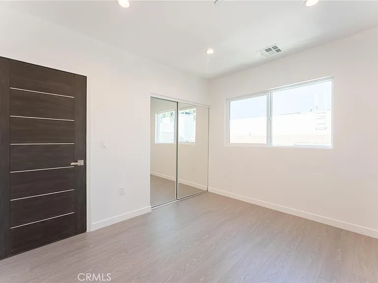 6845 N Haskell Ave #1 — Photo 11