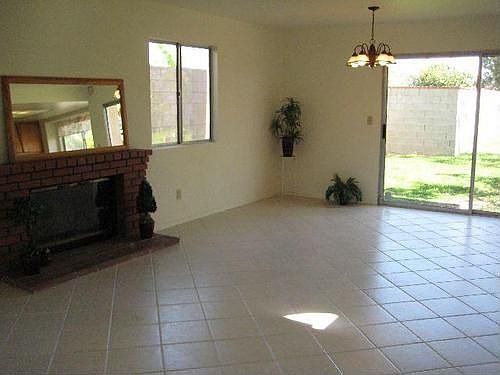 3rd image of 15739 Citron Ave