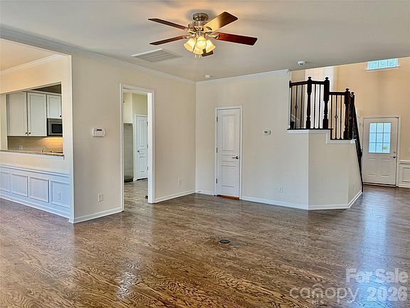 5th image of 16145 Annahill Ct