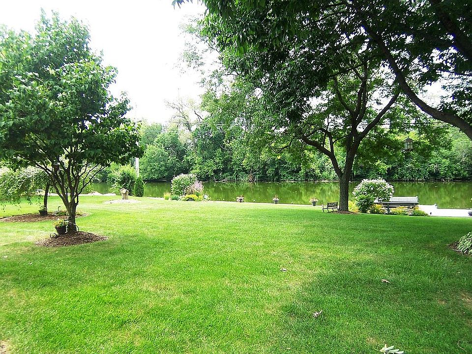 2nd image of 35 Ashlawn Ave