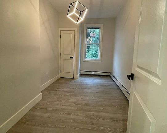 3rd image of 30 Dales Ave #2