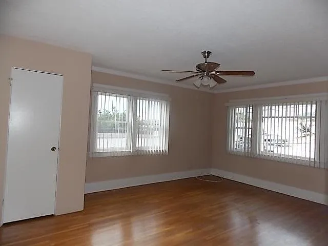 2821 Lincoln Ave — Photo 10