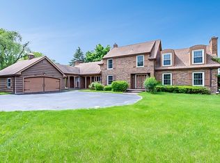 785 Sunrise Rd, Libertyville, IL 60048