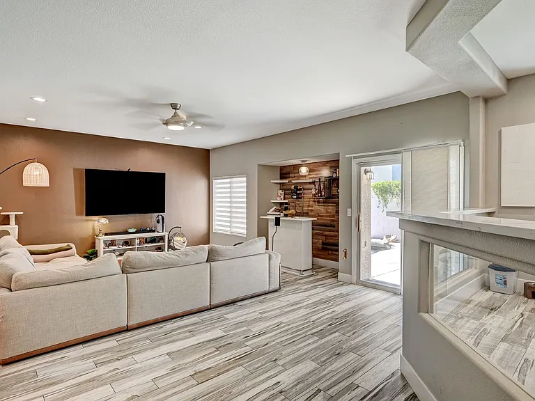 9748 Cathedral Stairs Ct — Photo 11