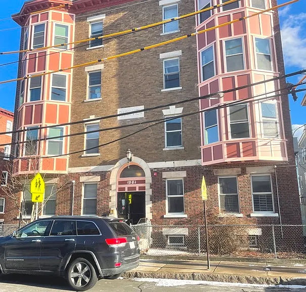 122 Berkshire St #4C — Photo 2
