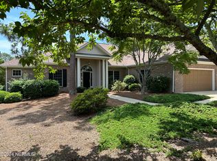 59 Paddock Ln, Southern Pines, NC 28387