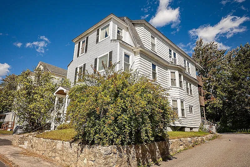 236 Franklin St #2