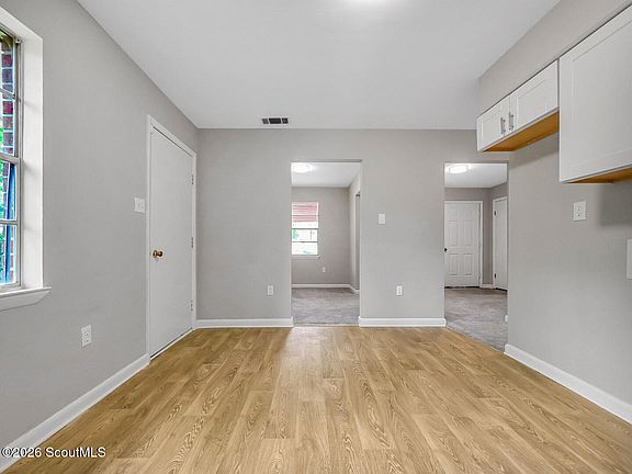 5th image of 3911 5th St