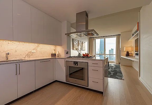2nd image of 460 W 42nd St Penthouse 3G