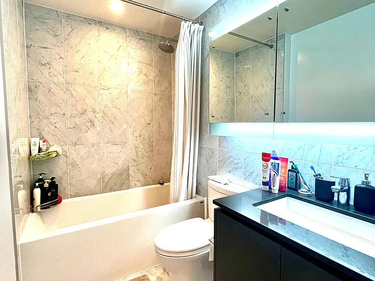115 McMahon Dr #706 — Photo 4