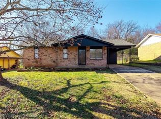 306 Grove Ave, Poteau, OK 74953