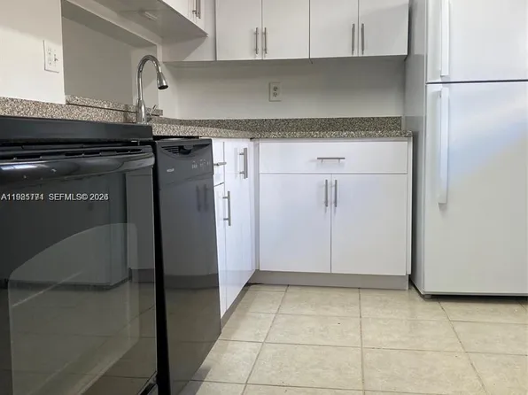 8420 Sw 133 Ave #422, Miami, FL 33183