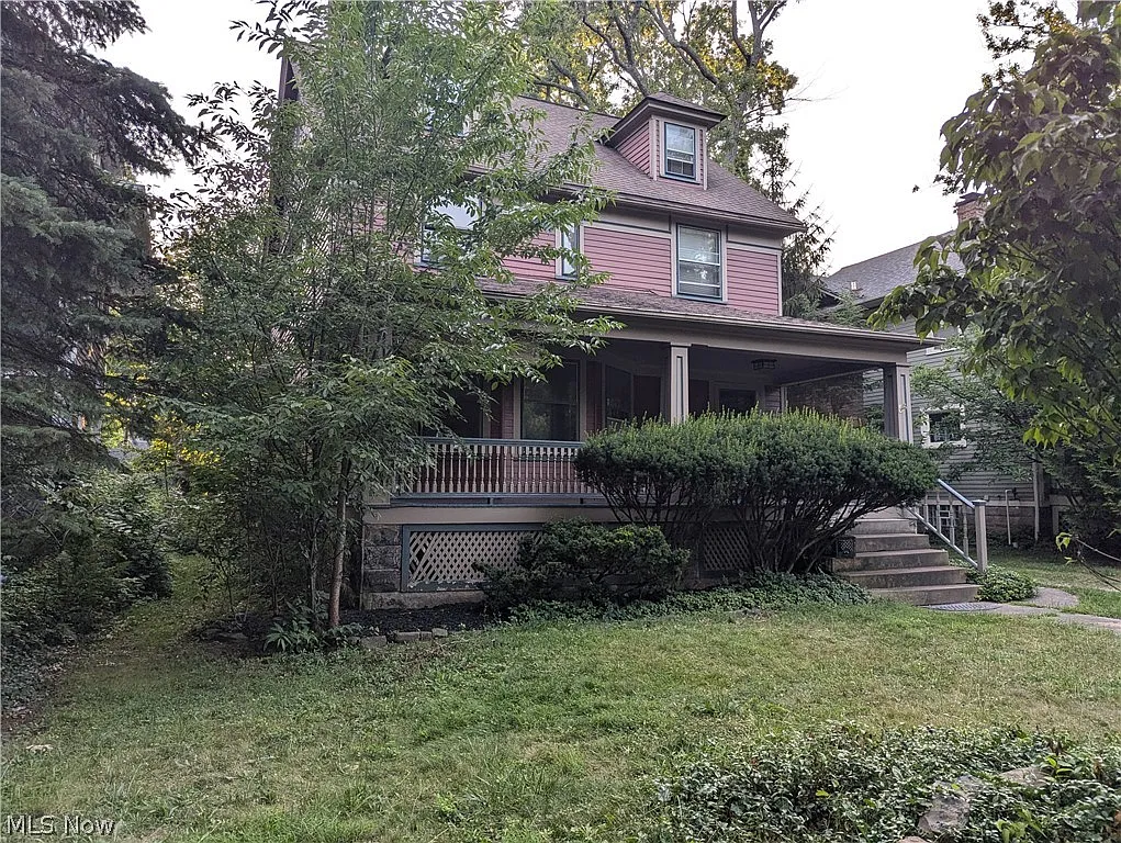 1796 Wilton Rd photo 1