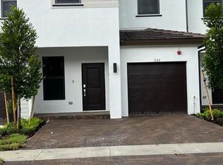 225 SW 159th Ct, Hollywood, FL 33027