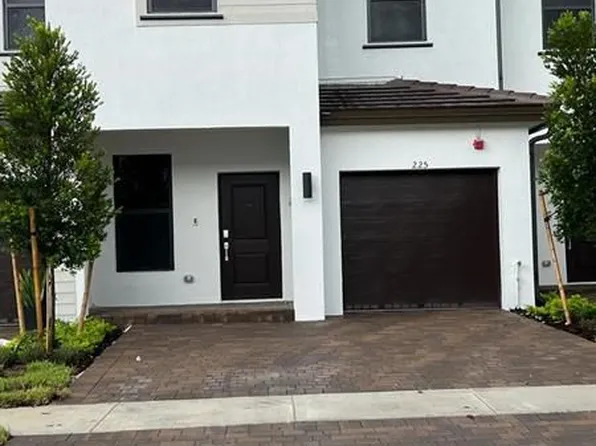 225 SW 159th Ct, Hollywood, FL 33027