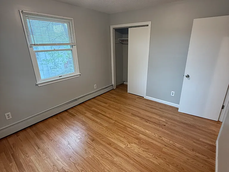 106 Howard Ave #R — Photo 11