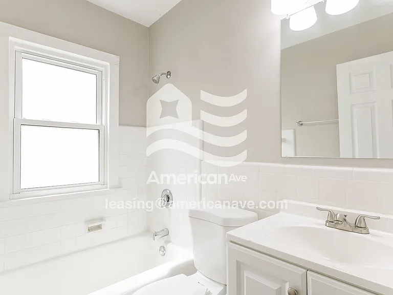 920419_011_main_bathroom_13672936.jpg