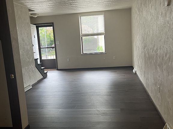 4th image of 683 N Water St #689
