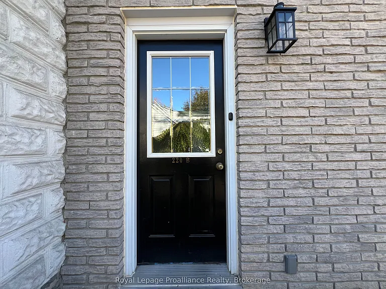 220 Foster Ave #B — Photo 3