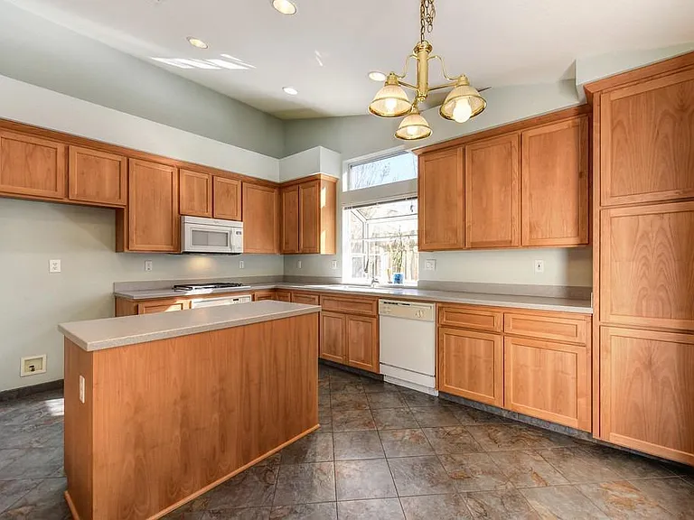 104 Estabrook Way — Photo 5