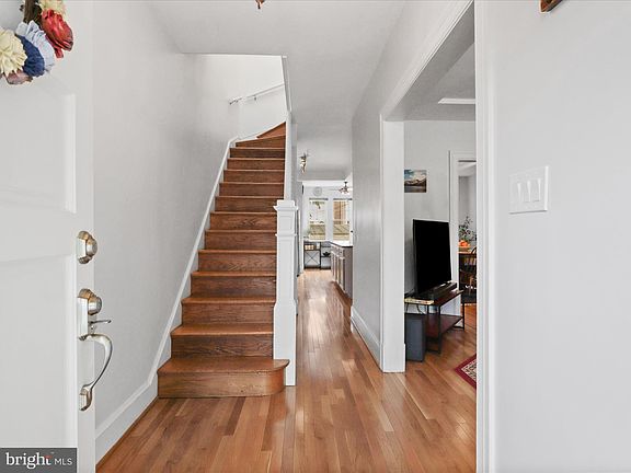 4th image of 1813 Bay St SE