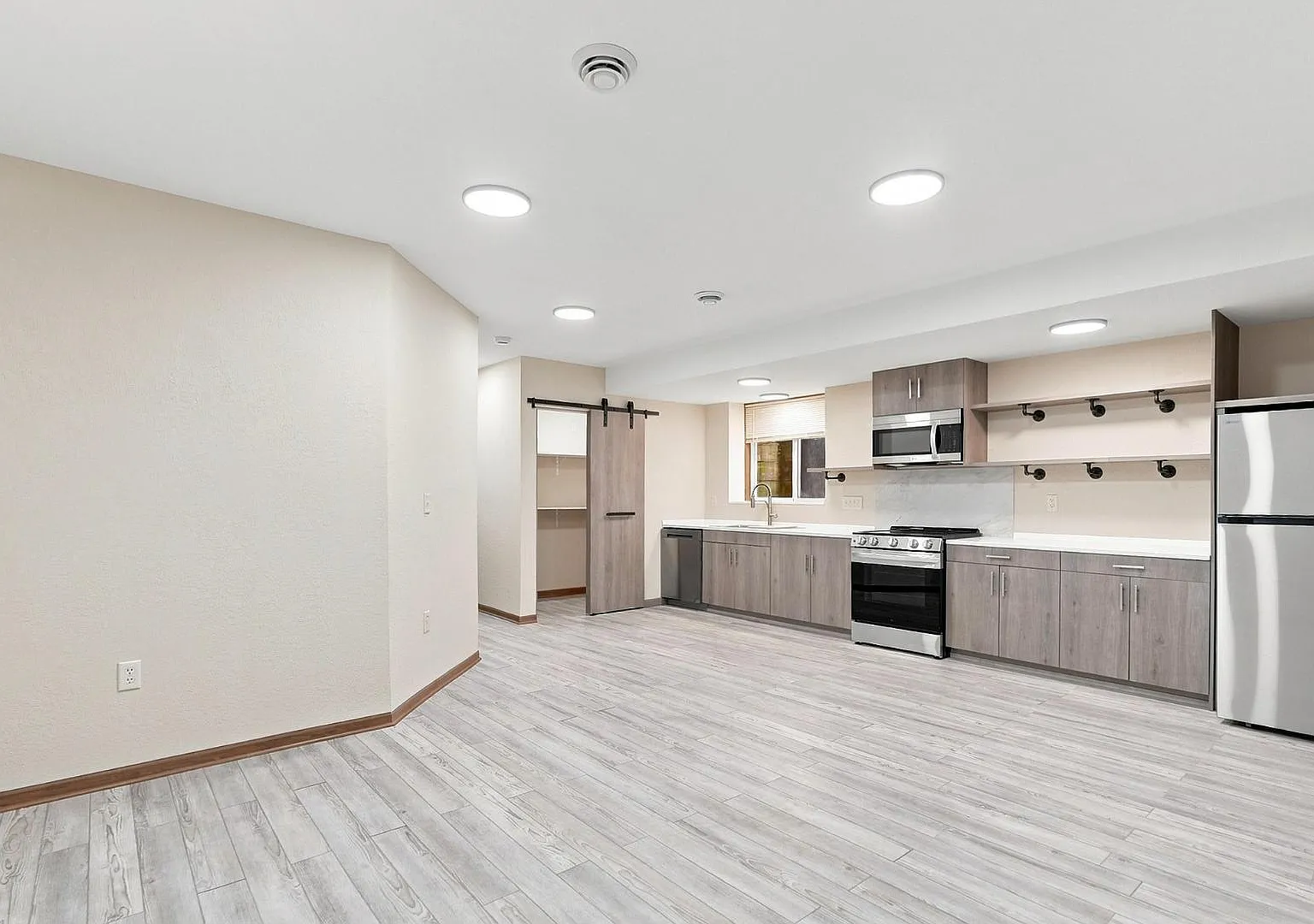 2138 N Buffum St - Lower (Basement) — Photo 4