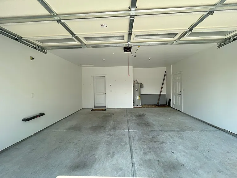 1296 W Hill Ave — Photo 12