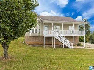 29 Greenleaf Ln, Trussville, AL 35173