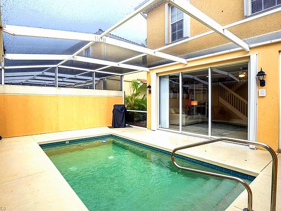 3rd image of 28548 Alessandria CIR