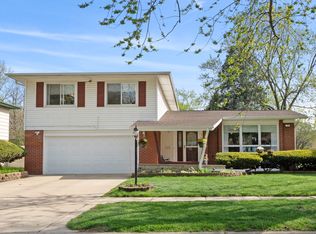 706 W Palm Dr, Glenwood, IL