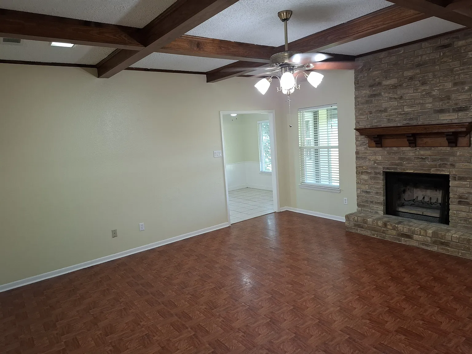 3 bed, 1502 sqft, $1,995 — Photo 4
