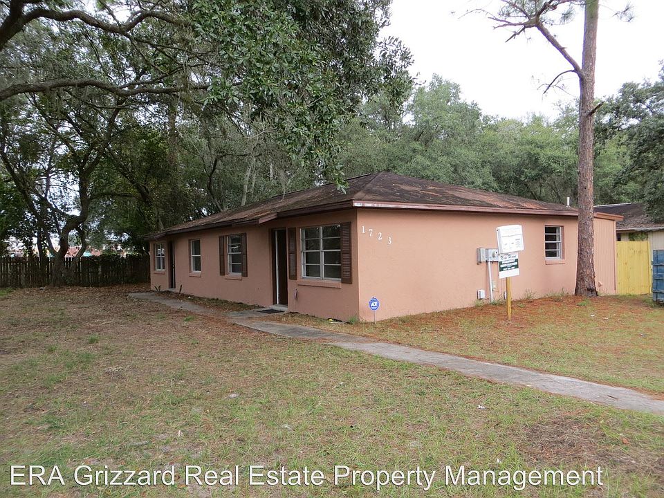 1st image of 1723 Birchwood Cir APT 2