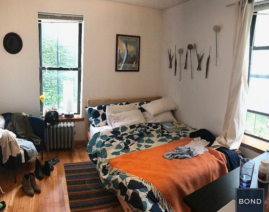 2nd image of 73 Meserole Ave APT 4R