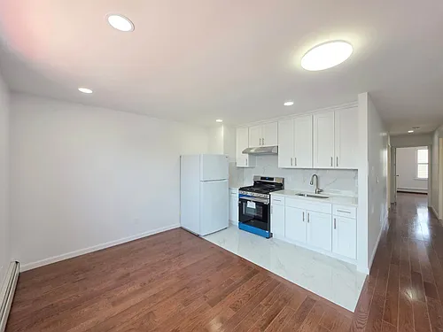 1418 Bath Ave #2-F Photo 1