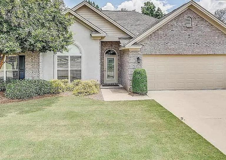 610 Coleman Way — Photo 1